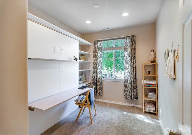 Photo 4 of Sale Pending at 8210 Vashon Dr NE, Lacey, WA 98516 | MLS# NWM2561550 | Listing updated on 2026-09-29