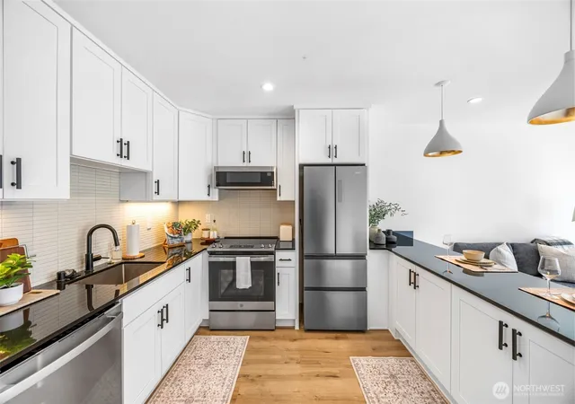Photo 3 of Townhouse for sale at 1906 S State St, Seattle, WA 98144 | MLS# NWM2561552 | Listing updated on 2026-09-23