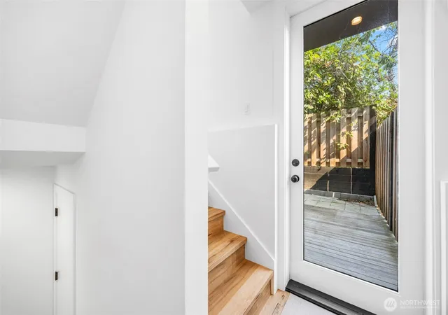 Photo 4 of Townhouse for sale at 1906 S State St, Seattle, WA 98144 | MLS# NWM2561552 | Listing updated on 2026-09-23