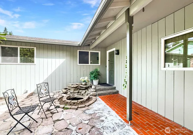 Photo 3 of Single family home for sale at 2026 Timber Trl, Bothell, WA 98012 | MLS# NWM2561563 | Listing updated on 2026-09-23