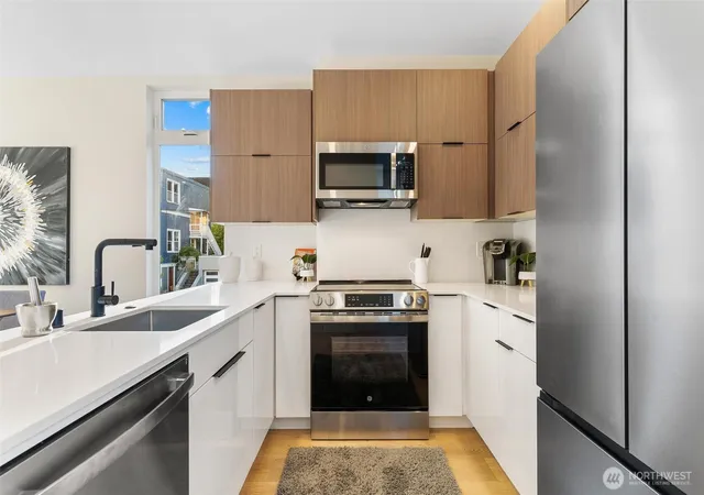 Photo 4 of Townhouse for sale at 7150 47th Avenue SW, Seattle, WA 98136 | MLS# NWM2561570 | Listing updated on 2026-09-23