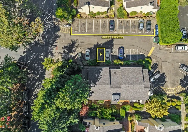 Photo 3 of Townhouse for sale at 12004 101st Avenue Ne #J3, Kirkland, WA 98034 | MLS# NWM2561588 | Listing updated on 2026-09-21