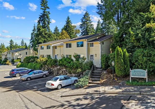 Photo 4 of Townhouse for sale at 12004 101st Avenue NE #J3, Kirkland, WA 98034 | MLS# NWM2561588 | Listing updated on 2026-09-21