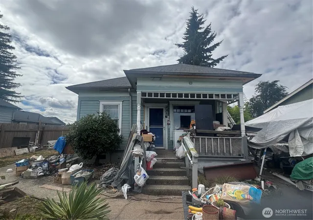 Photo 1 of Single family home for sale at 2216 E Morton St, Tacoma, WA 98404 | MLS# NWM2561623 | Listing updated on 2026-09-23