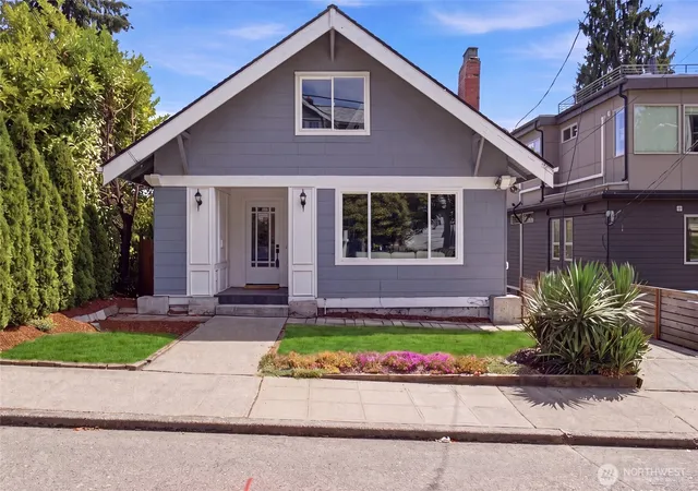 Photo 2 of Single family home for sale at 4318 1st Avenue Ne, Seattle, WA 98105 | MLS# NWM2561647 | Listing updated on 2026-09-29