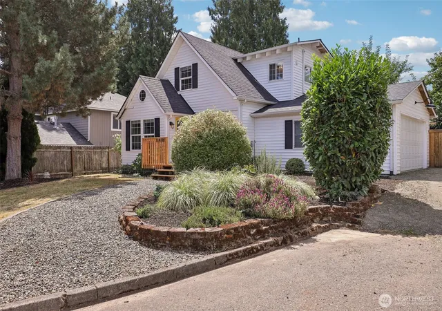 Photo 2 of Single family home for sale at 11418 Nw 7th Court, Vancouver, WA 98685 | MLS# NWM2561684 | Listing updated on 2026-09-24