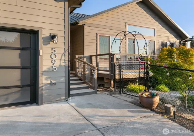 Photo 3 of Sale Pending at 5095 Ne Willow Rd, Hansville, WA 98340 | MLS# NWM2561686 | Listing updated on 2026-09-29