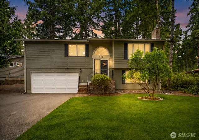 Photo 1 of Sale Pending at 591 E Country Clb Dr, Union, WA 98592 | MLS# NWM2561700 | Listing updated on 2026-09-25