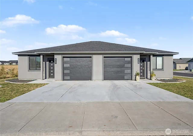 Photo 2 of Single family home for sale at 4103 Ne Quinn Dr, Moses Lake, WA 98837 | MLS# NWM2561701 | Listing updated on 2026-10-06