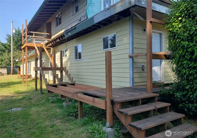 Photo 4 of Sale Pending at 1012 Haek Ln, Aberdeen, WA 98520 | MLS# NWM2561709 | Listing updated on 2026-09-21