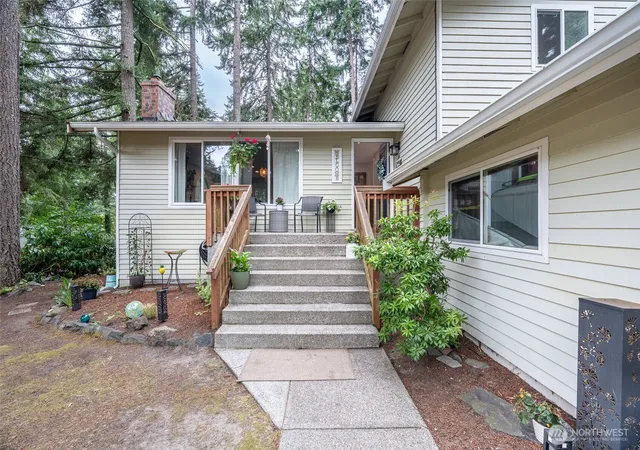 Photo 3 of Single family home for sale at 14102 Nw 56th Avenue, Gig Harbor, WA 98332 | MLS# NWM2561728 | Listing updated on 2026-09-29