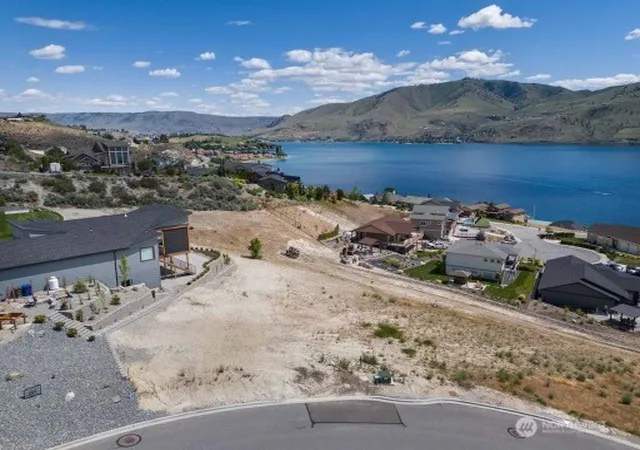 Photo 3 of Land for sale at 260 Apple Ave, Chelan, WA 98816 | MLS# NWM2561747 | Listing updated on 2026-09-23