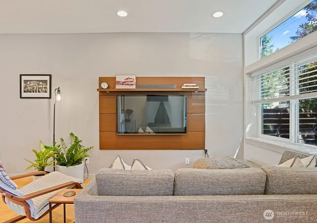 Photo 4 of Townhouse for sale at 6911 California Ave SW #C, Seattle, WA 98136 | MLS# NWM2561761 | Listing updated on 2026-09-25