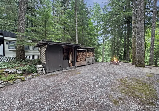 Photo 3 of Manufactured home for sale at 194 E Big River Blvd #3, Deming, WA 98244 | MLS# NWM2561766 | Listing updated on 2026-09-23