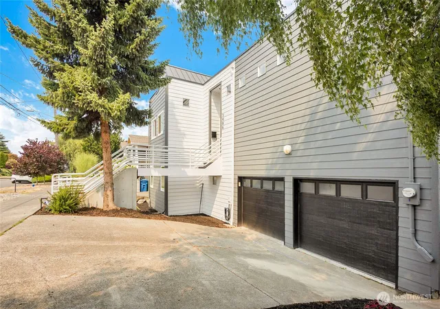 Photo 3 of Single family home for sale at 3406 37th Avenue W, Seattle, WA 98199 | MLS# NWM2561811 | Listing updated on 2026-10-01