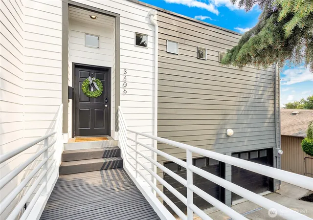 Photo 4 of Single family home for sale at 3406 37th Avenue W, Seattle, WA 98199 | MLS# NWM2561811 | Listing updated on 2026-10-01