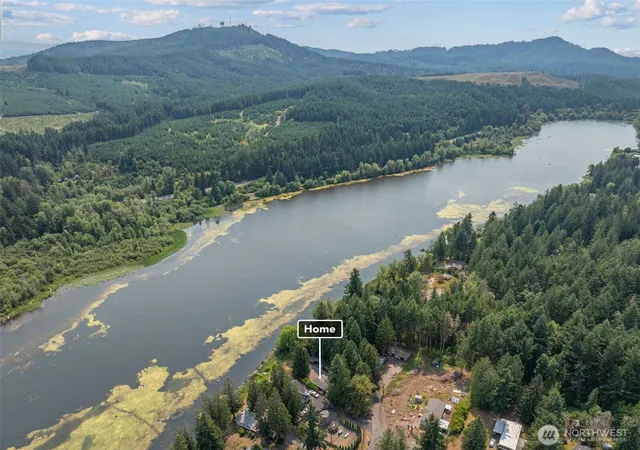 Photo 3 of Manufactured home for sale at 14940 Cedarwood Dr Se, Tenino, WA 98589 | MLS# NWM2561825 | Listing updated on 2026-09-23