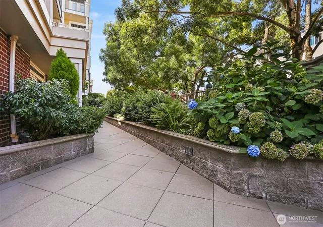 Photo 3 of Condo for sale at 530 4th Avenue W #206, Seattle, WA 98119 | MLS# NWM2561840 | Listing updated on 2026-09-23