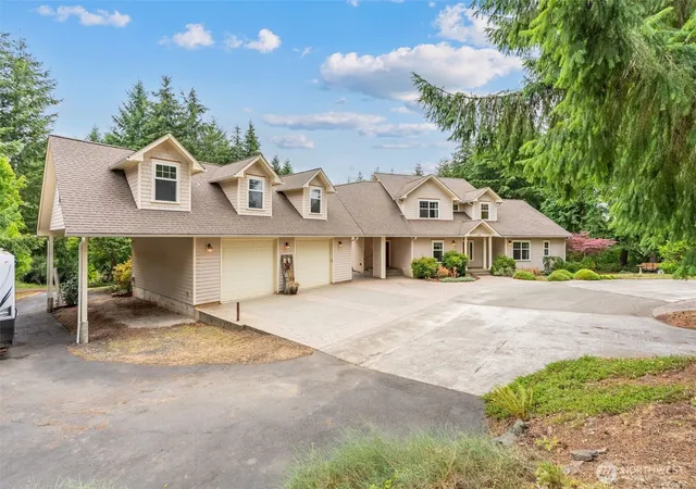 Photo 1 of Sale Pending at 375 Curtis Hl Rd, Chehalis, WA 98532 | MLS# NWM2561853 | Listing updated on 2026-10-03
