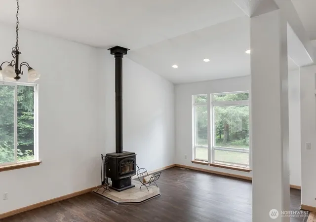 Photo 2 of Single family home for sale at 259 Finn Hl Rd, Winlock, WA 98596 | MLS# NWM2561872 | Listing updated on 2026-09-23