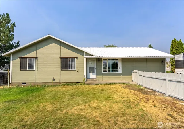 Photo 1 of Single family home for sale at 5 Sand Flt Rd, Omak, WA 98841 | MLS# NWM2561894 | Listing updated on 2026-09-22