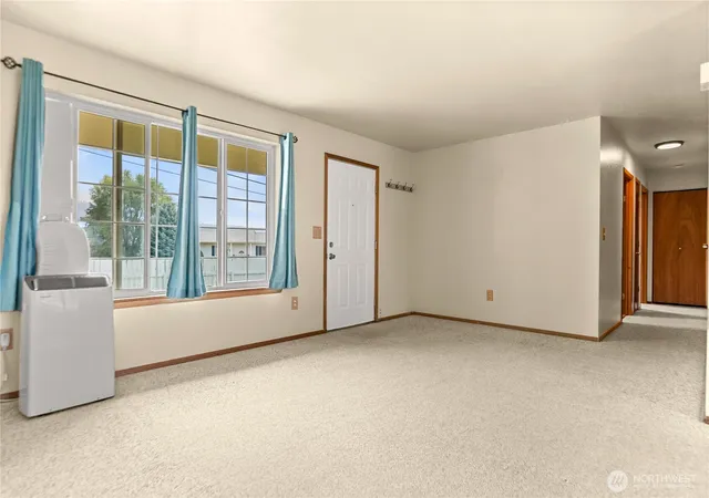 Photo 3 of Single family home for sale at 5 Sand Flt Rd, Omak, WA 98841 | MLS# NWM2561894 | Listing updated on 2026-09-22