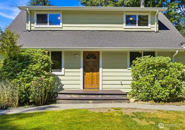 Photo 3 of Sale Pending at 17921 Trombley Rd, Snohomish, WA 98290 | MLS# NWM2561909 | Listing updated on 2026-09-01