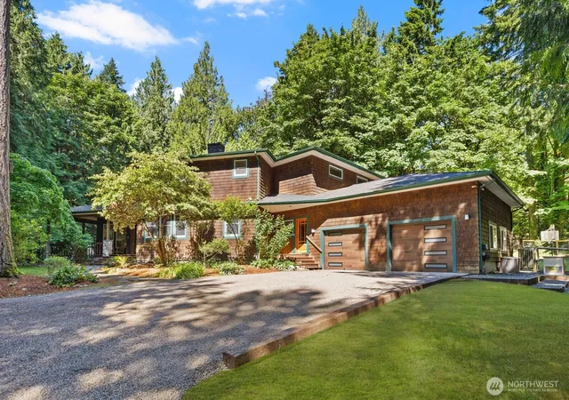 Photo 1 of Single family home for sale at 14677 Sivertson Rd Ne, Bainbridge Island, WA 98110 | MLS# NWM2561939 | Listing updated on 2026-09-28