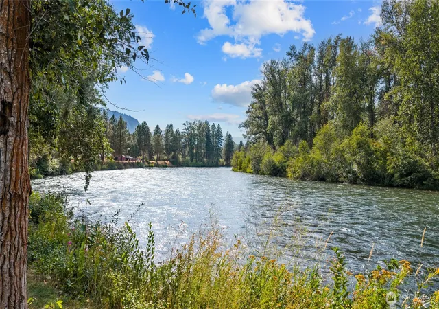 Photo 2 of Land for sale at 951 Mcdonald Rd, Cle Elum, WA 98922 | MLS# NWM2561949 | Listing updated on 2026-09-23