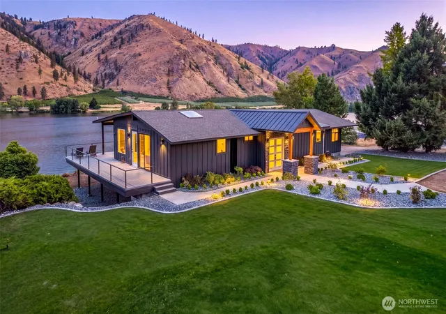 Photo 4 of Single family home for sale at 64 Van Winkle Rd, Orondo, WA 98843 | MLS# NWM2561954 | Listing updated on 2026-09-23