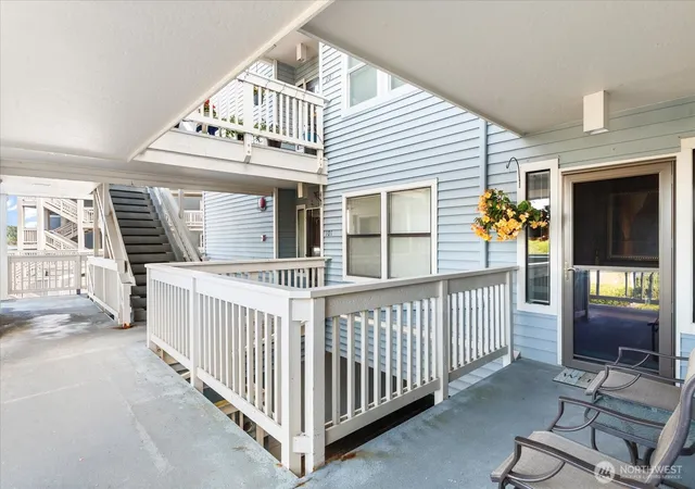 Photo 2 of Condo for sale at 651 Se Bayshore Dr #C102, Oak Harbor, WA 98277 | MLS# NWM2561984 | Listing updated on 2026-09-23