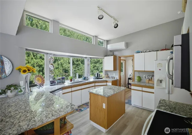 Photo 3 of Single family home for sale at 415 118th Avenue E, Edgewood, WA 98372 | MLS# NWM2561995 | Listing updated on 2026-10-01