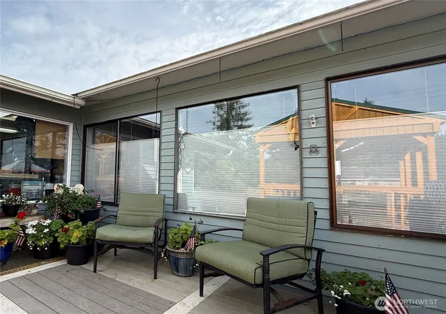 Photo 3 of Multi family home for sale at 1910 Bay Ave, Ocean Park, WA 98640 | MLS# NWM2562020 | Listing updated on 2026-09-30