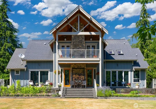 Photo 4 of Single family home for sale at 9474 Freedom Pl, Blaine, WA 98230 | MLS# NWM2562021 | Listing updated on 2026-09-23