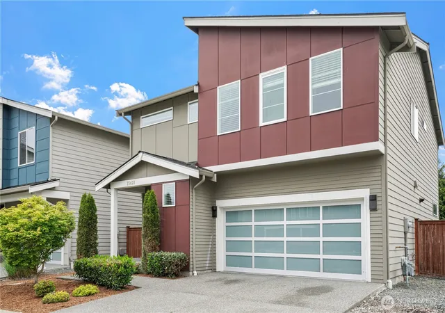 Photo 2 of Single family home for sale at 15421 12th Avenue W, Lynnwood, WA 98087 | MLS# NWM2562022 | Listing updated on 2026-10-03