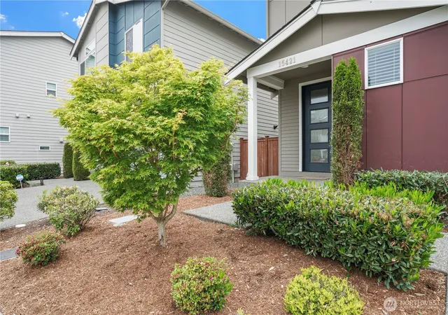 Photo 3 of Single family home for sale at 15421 12th Avenue W, Lynnwood, WA 98087 | MLS# NWM2562022 | Listing updated on 2026-10-03