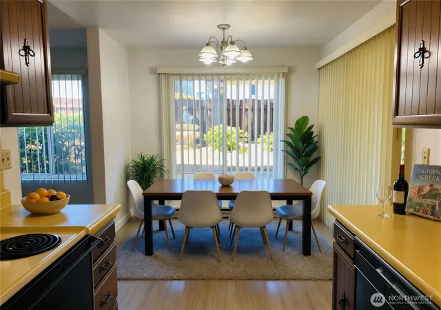 Photo 4 of Sale Pending at 8848 Interlake Ave N, Seattle, WA 98103 | MLS# NWM2562087 | Listing updated on 2026-09-23