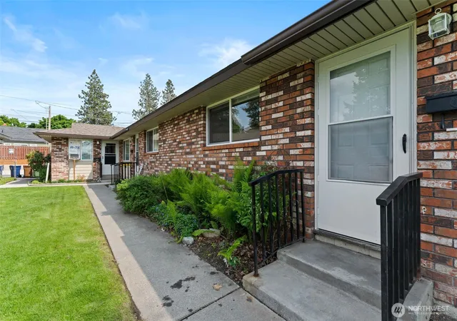 Photo 3 of Multi family home for sale at 1332 W Garland Ave, Spokane, WA 99205 | MLS# NWM2562100 | Listing updated on 2026-09-23