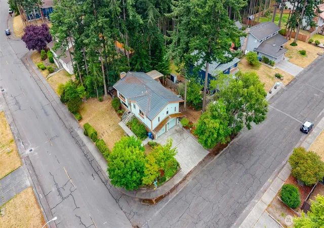 Photo 3 of Single family home for sale at 1127 SW Fairhaven Dr, Oak Harbor, WA 98277 | MLS# NWM2562101 | Listing updated on 2026-10-03