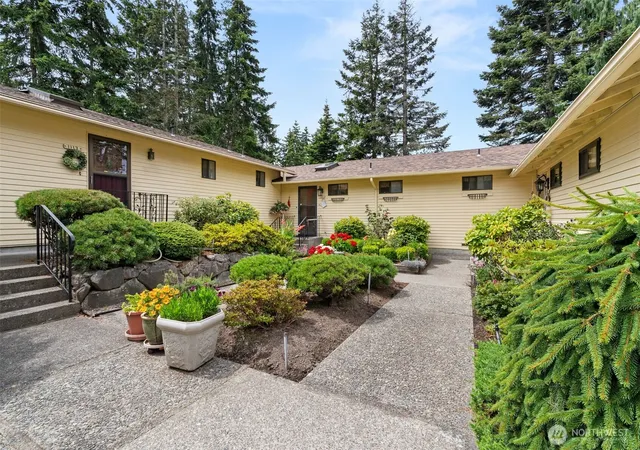 Photo 2 of Single family home for sale at 1111 S 249th Place, Des Moines, WA 98198 | MLS# NWM2562108 | Listing updated on 2026-09-23
