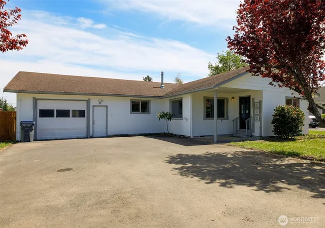 Photo 1 of Single family home for sale at 310 N Melbourne St, Westport, WA 98595 | MLS# NWM2562150 | Listing updated on 2026-09-23