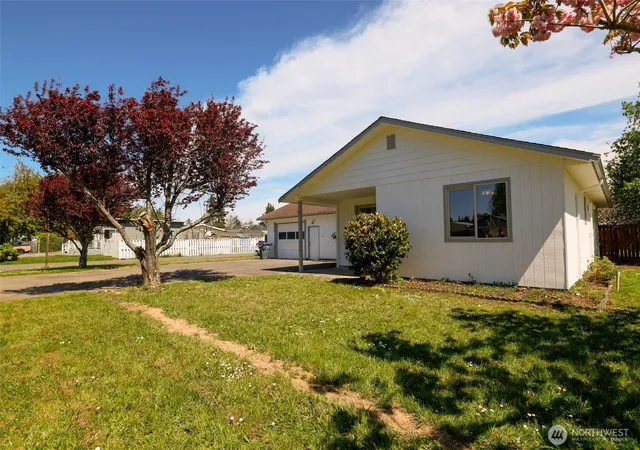 Photo 3 of Single family home for sale at 310 N Melbourne St, Westport, WA 98595 | MLS# NWM2562150 | Listing updated on 2026-09-23
