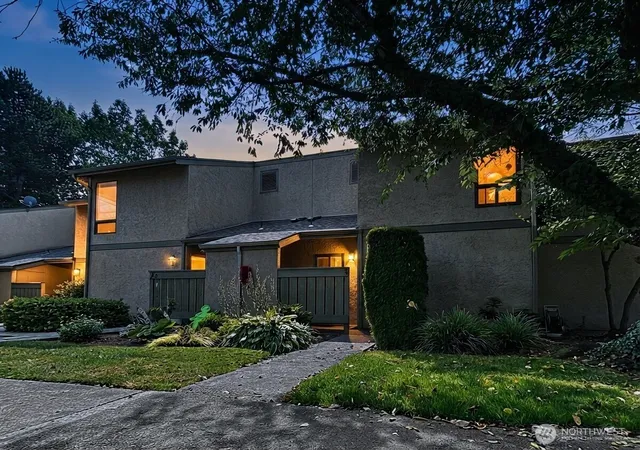 Photo 1 of Townhouse for sale at 10011 Ne 138th Place #A5, Kirkland, WA 98034 | MLS# NWM2562158 | Listing updated on 2026-09-21