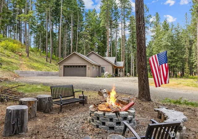 Photo 2 of Single family home for sale at 291 Nelson Crk Rd, Cle Elum, WA 98922 | MLS# NWM2562175 | Listing updated on 2026-09-23