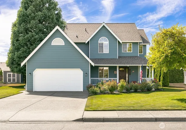 Photo 1 of Single family home for sale at 913 N Pine Ct, Lynden, WA 98264 | MLS# NWM2562180 | Listing updated on 2026-09-23