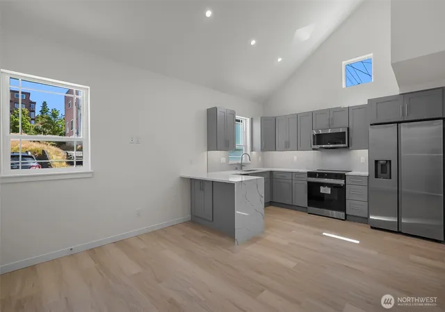Photo 4 of Condo for sale at 2623 Grand Ave #C, Everett, WA 98201 | MLS# NWM2562186 | Listing updated on 2026-09-23