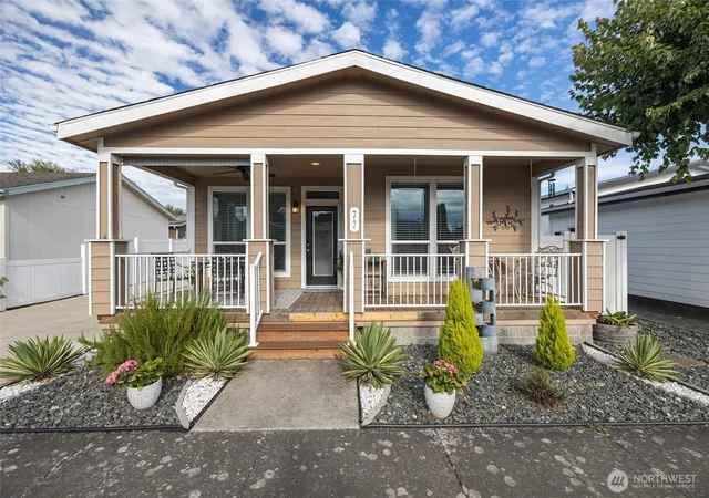 Photo 2 of Manufactured home for sale at 6350 Portay Way #77, Ferndale, WA 98248 | MLS# NWM2562204 | Listing updated on 2026-09-23