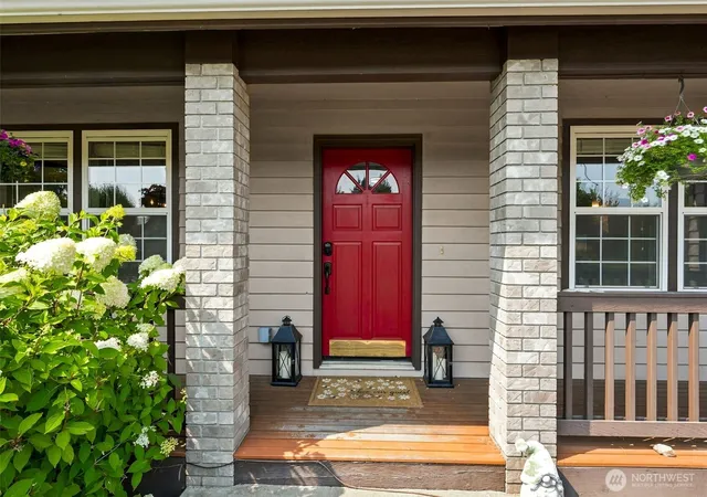 Photo 3 of Single family home for sale at 2512 20th Avenue NE, Olympia, WA 98506 | MLS# NWM2562207 | Listing updated on 2026-09-21