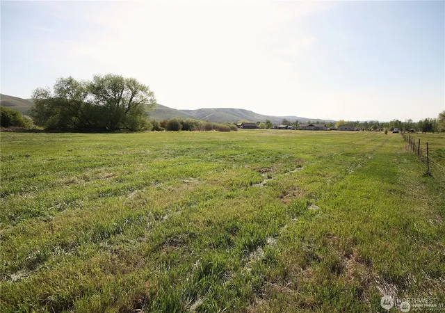 Photo 1 of Land for sale at 0 Heron Farm Ln, Ellensburg, WA 98926 | MLS# NWM2562210 | Listing updated on 2026-09-23