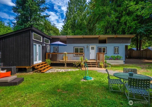 Photo 2 of Manufactured home for sale at 18632 Se 162nd Street, Renton, WA 98058 | MLS# NWM2562220 | Listing updated on 2026-09-24